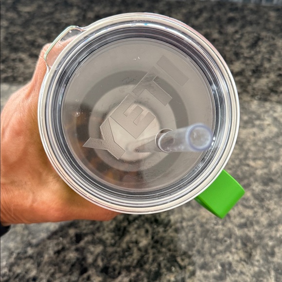 30 oz YETI tumbler - Picture 2 of 3